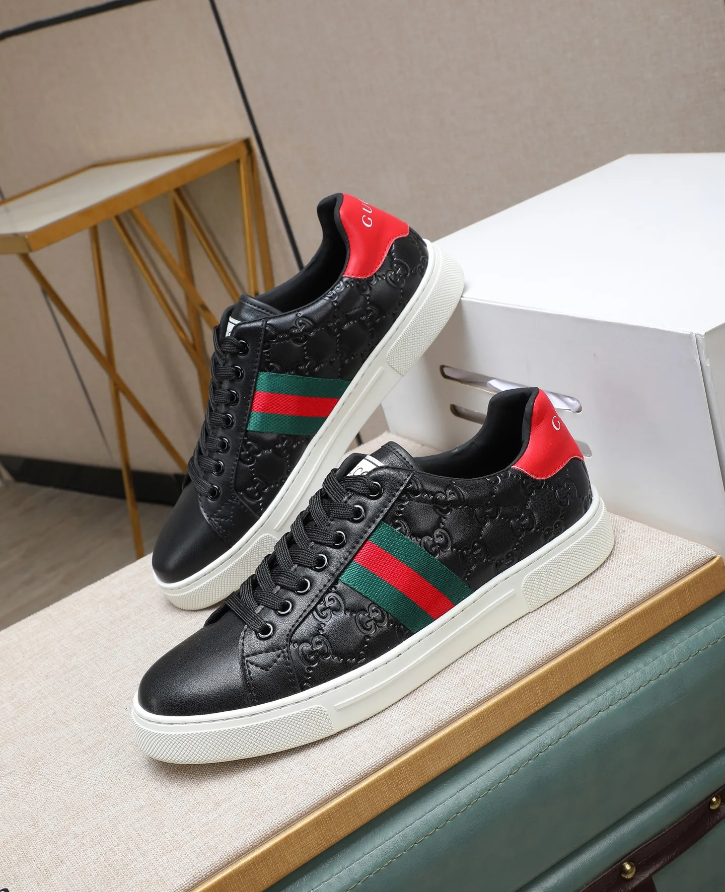 Men's men's shoes 💰440 GUCCI🔍🔍The latest model is on sale at the same time at the counter. Original calfskin imported from Italy, genuine leather lining, (high-end, noble, and classy) with exquisite workmanship. Sole: Original sole provided by the original factory, ⚠Exclusive double-layer movable molded sole super comfortable⚠, real shot 🎬The real thing is better🔍🔍"High quality·Follow the order" Code number 38-44